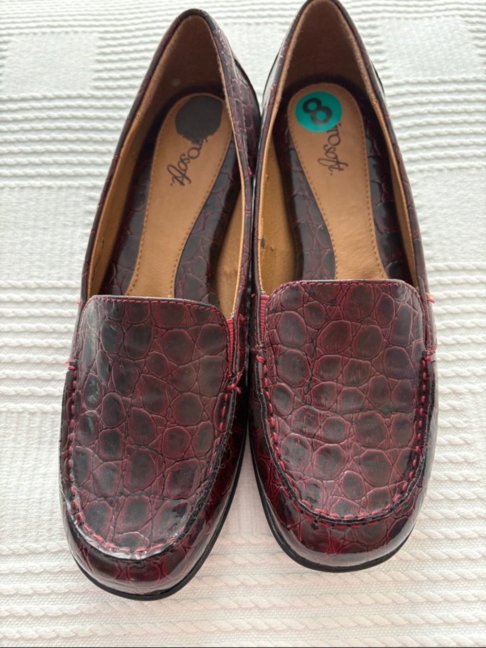 Eurosoft Burgundy Croc-Embossed Slip-On Loafers size 8W